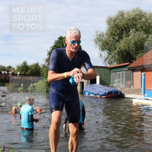 31.08.2025 - Elbe Triathlon Hamburg Luisa Fischer http://msf.ph/oto/8684832 31.08.2025 10:31:43 Schwimmen 1292, 1310 meine-sportfotos.de