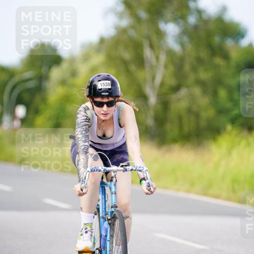 31.08.2025 - Elbe Triathlon Hamburg Michael Burmester http://msf.ph/oto/8684850 31.08.2025 11:27:02 Radfahren 1538 meine-sportfotos.de