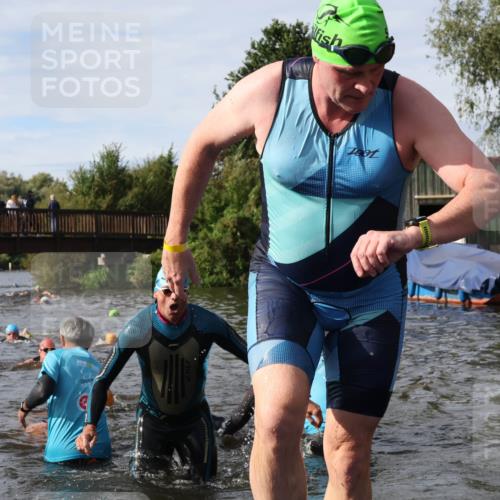 31.08.2025 - Elbe Triathlon Hamburg Luisa Fischer http://msf.ph/oto/8684855 31.08.2025 10:31:58 Schwimmen 1251, 1266, 1299, 1305, 1311, 1338 meine-sportfotos.de