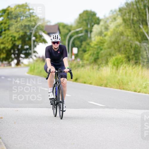 31.08.2025 - Elbe Triathlon Hamburg Michael Burmester http://msf.ph/oto/8684858 31.08.2025 11:27:23 Radfahren 1563 meine-sportfotos.de