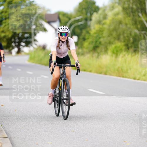 31.08.2025 - Elbe Triathlon Hamburg Michael Burmester http://msf.ph/oto/8684868 31.08.2025 11:27:31 Radfahren 1515, 1548 meine-sportfotos.de
