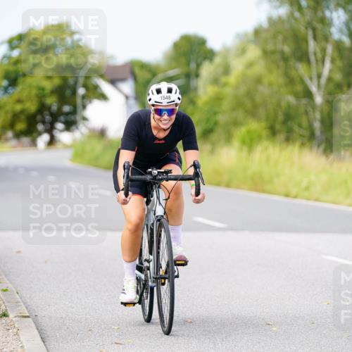 31.08.2025 - Elbe Triathlon Hamburg Michael Burmester http://msf.ph/oto/8684879 31.08.2025 11:27:34 Radfahren 1513, 1515, 1548 meine-sportfotos.de