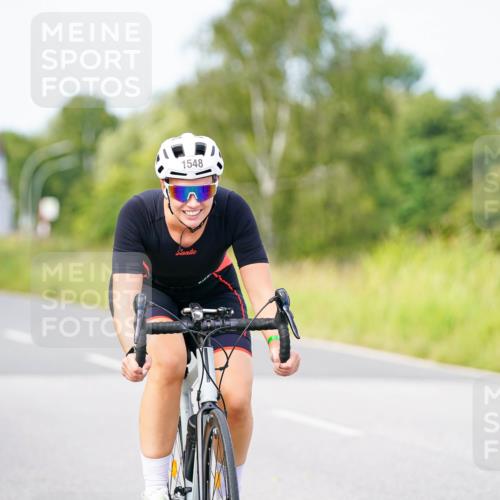 31.08.2025 - Elbe Triathlon Hamburg Michael Burmester http://msf.ph/oto/8684882 31.08.2025 11:27:35 Radfahren 1513, 1515, 1548 meine-sportfotos.de