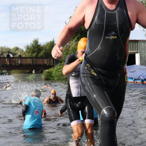 31.08.2025 - Elbe Triathlon Hamburg Luisa Fischer http://msf.ph/oto/8684894 31.08.2025 10:32:06 Schwimmen 1256, 1266, 1302, 1305, 1311 meine-sportfotos.de