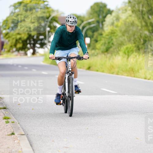 31.08.2025 - Elbe Triathlon Hamburg Michael Burmester http://msf.ph/oto/8684929 31.08.2025 11:31:21 Radfahren 1606 meine-sportfotos.de