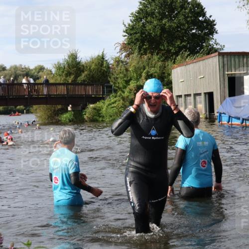 31.08.2025 - Elbe Triathlon Hamburg Luisa Fischer http://msf.ph/oto/8684930 31.08.2025 10:32:20 Schwimmen 1302, 1337 meine-sportfotos.de