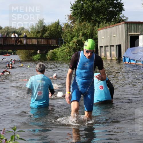 31.08.2025 - Elbe Triathlon Hamburg Luisa Fischer http://msf.ph/oto/8684943 31.08.2025 10:32:31 Schwimmen 1263, 1319 meine-sportfotos.de