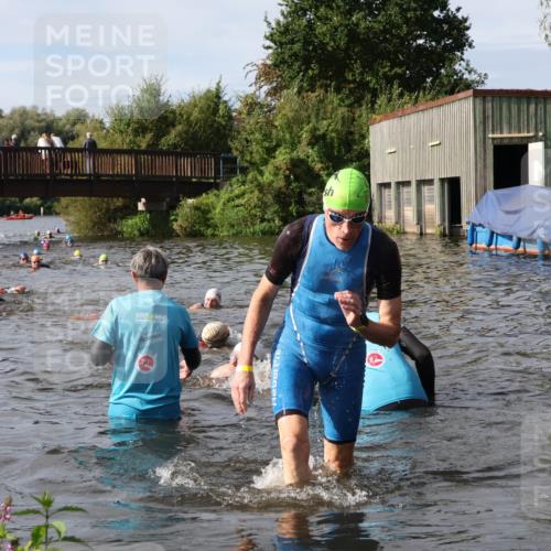 31.08.2025 - Elbe Triathlon Hamburg Luisa Fischer http://msf.ph/oto/8684946 31.08.2025 10:32:31 Schwimmen 1263, 1319 meine-sportfotos.de