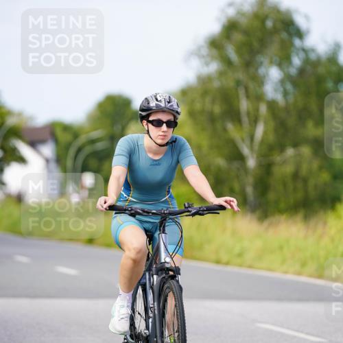 31.08.2025 - Elbe Triathlon Hamburg Michael Burmester http://msf.ph/oto/8684949 31.08.2025 11:33:46 Radfahren 1525 meine-sportfotos.de