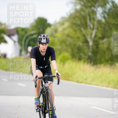 31.08.2025 - Elbe Triathlon Hamburg Michael Burmester http://msf.ph/oto/8684959 31.08.2025 12:17:44 Radfahren 1626 meine-sportfotos.de
