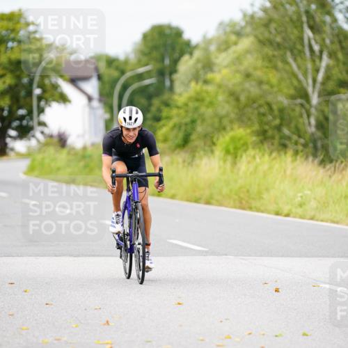 31.08.2025 - Elbe Triathlon Hamburg Michael Burmester http://msf.ph/oto/8684970 31.08.2025 12:18:01 Radfahren 1621 meine-sportfotos.de