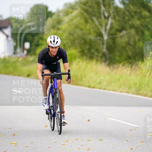 31.08.2025 - Elbe Triathlon Hamburg Michael Burmester http://msf.ph/oto/8684975 31.08.2025 12:18:02 Radfahren 1621 meine-sportfotos.de