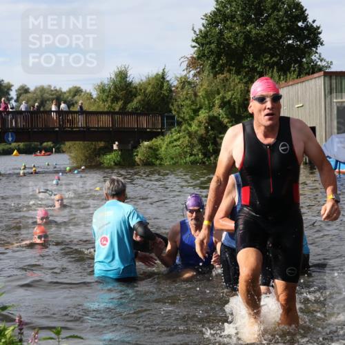 31.08.2025 - Elbe Triathlon Hamburg Luisa Fischer http://msf.ph/oto/8684992 31.08.2025 10:32:46 Schwimmen 1252, 1314, 1318, 1320, 1322, 1335 meine-sportfotos.de