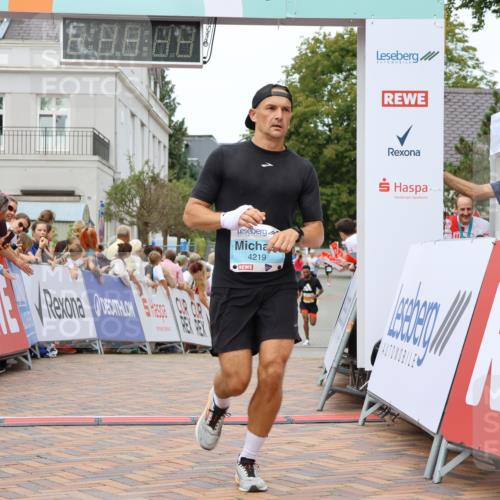 31.08.2025 - 21. Blankeneser Heldenlauf Strokosch-Dieckow http://msf.ph/oto/8685002 31.08.2025 12:01:16 Ziel 5814, 4219 meine-sportfotos.de