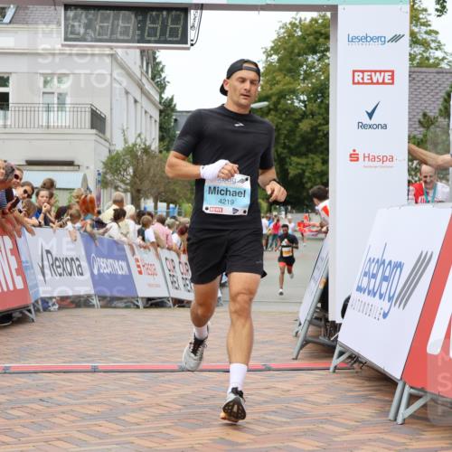 31.08.2025 - 21. Blankeneser Heldenlauf Strokosch-Dieckow http://msf.ph/oto/8685016 31.08.2025 12:01:16 Ziel 5814, 4219 meine-sportfotos.de