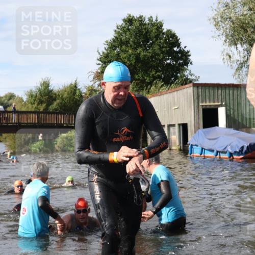 31.08.2025 - Elbe Triathlon Hamburg Luisa Fischer http://msf.ph/oto/8685020 31.08.2025 10:32:51 Schwimmen 1252, 1275, 1300, 1314, 1318, 1320, 1322 meine-sportfotos.de