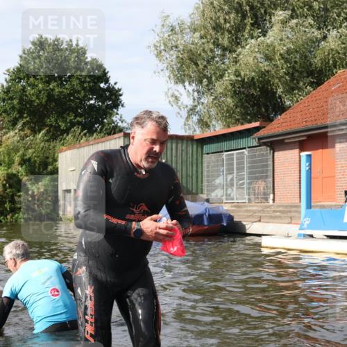 31.08.2025 - Elbe Triathlon Hamburg Luisa Fischer http://msf.ph/oto/8685041 31.08.2025 10:32:59 Schwimmen 1252, 1261, 1275, 1300, 1334 meine-sportfotos.de