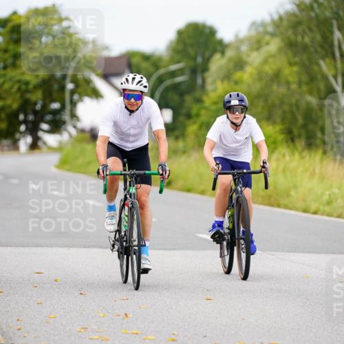 31.08.2025 - Elbe Triathlon Hamburg Michael Burmester http://msf.ph/oto/8685049 31.08.2025 12:26:04 Radfahren  meine-sportfotos.de
