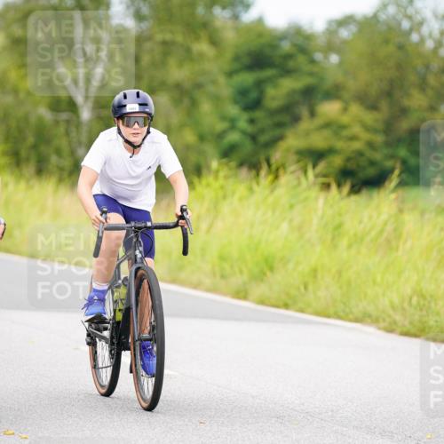 31.08.2025 - Elbe Triathlon Hamburg Michael Burmester http://msf.ph/oto/8685053 31.08.2025 12:26:05 Radfahren  meine-sportfotos.de