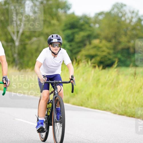 31.08.2025 - Elbe Triathlon Hamburg Michael Burmester http://msf.ph/oto/8685057 31.08.2025 12:26:05 Radfahren  meine-sportfotos.de