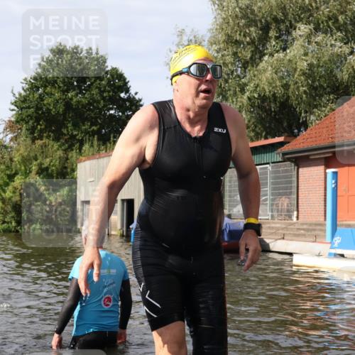 31.08.2025 - Elbe Triathlon Hamburg Luisa Fischer http://msf.ph/oto/8685093 31.08.2025 10:33:15 Schwimmen 1317, 1332 meine-sportfotos.de