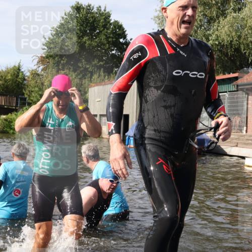 31.08.2025 - Elbe Triathlon Hamburg Luisa Fischer http://msf.ph/oto/8685109 31.08.2025 10:33:28 Schwimmen 1259, 1268, 1270, 1308 meine-sportfotos.de