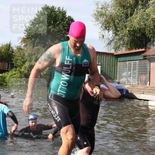 31.08.2025 - Elbe Triathlon Hamburg Luisa Fischer http://msf.ph/oto/8685114 31.08.2025 10:33:29 Schwimmen 1259, 1268, 1270, 1308, 1325 meine-sportfotos.de