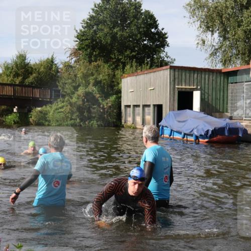 31.08.2025 - Elbe Triathlon Hamburg Luisa Fischer http://msf.ph/oto/8685124 31.08.2025 10:33:31 Schwimmen 1259, 1268, 1270, 1308, 1325 meine-sportfotos.de