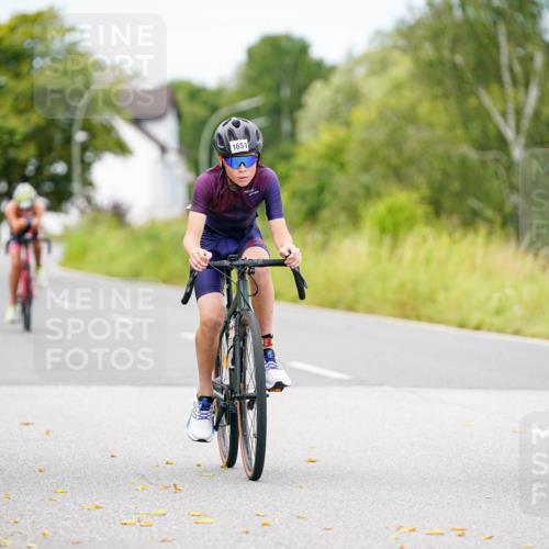 31.08.2025 - Elbe Triathlon Hamburg Michael Burmester http://msf.ph/oto/8685137 31.08.2025 12:33:29 Radfahren 1644, 1651 meine-sportfotos.de