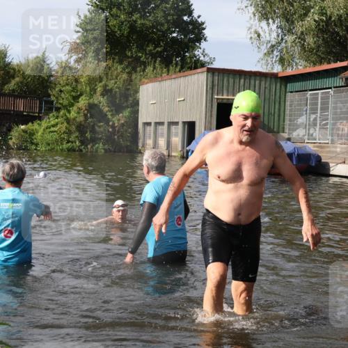 31.08.2025 - Elbe Triathlon Hamburg Luisa Fischer http://msf.ph/oto/8685185 31.08.2025 10:33:48 Schwimmen 1313, 1316, 1340 meine-sportfotos.de