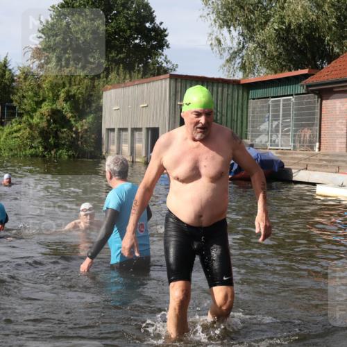 31.08.2025 - Elbe Triathlon Hamburg Luisa Fischer http://msf.ph/oto/8685186 31.08.2025 10:33:49 Schwimmen 1313, 1316, 1336, 1340 meine-sportfotos.de