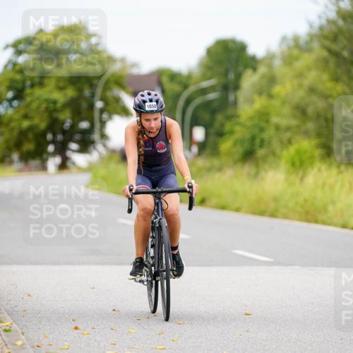 31.08.2025 - Elbe Triathlon Hamburg Michael Burmester http://msf.ph/oto/8685194 31.08.2025 12:34:46 Radfahren 1658 meine-sportfotos.de
