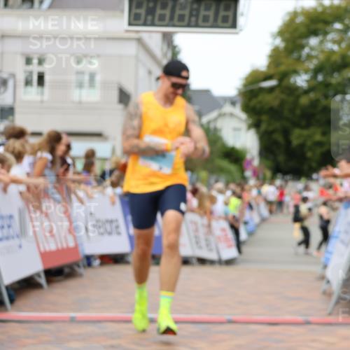 31.08.2025 - 21. Blankeneser Heldenlauf Strokosch-Dieckow http://msf.ph/oto/8685196 31.08.2025 12:01:00 Ziel 4366, 4007 meine-sportfotos.de
