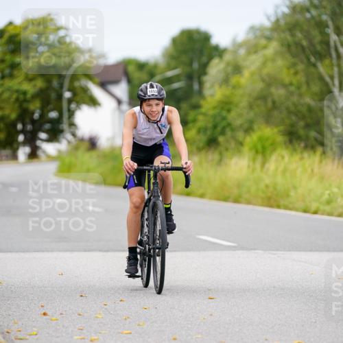 31.08.2025 - Elbe Triathlon Hamburg Michael Burmester http://msf.ph/oto/8685204 31.08.2025 12:35:27 Radfahren 1646, 1653 meine-sportfotos.de