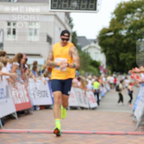 31.08.2025 - 21. Blankeneser Heldenlauf Strokosch-Dieckow http://msf.ph/oto/8685222 31.08.2025 12:01:00 Ziel 4366, 4007 meine-sportfotos.de