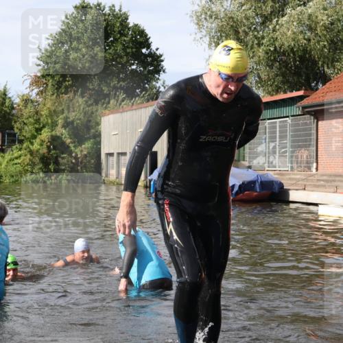 31.08.2025 - Elbe Triathlon Hamburg Luisa Fischer http://msf.ph/oto/8685239 31.08.2025 10:34:09 Schwimmen 1267, 1290, 1328, 1342 meine-sportfotos.de