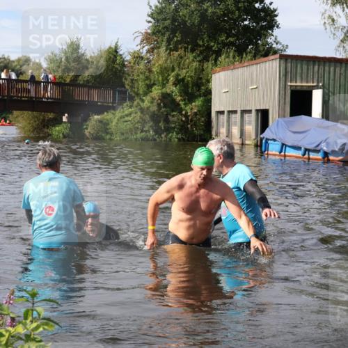 31.08.2025 - Elbe Triathlon Hamburg Luisa Fischer http://msf.ph/oto/8685248 31.08.2025 10:34:23 Schwimmen 1276, 1339 meine-sportfotos.de