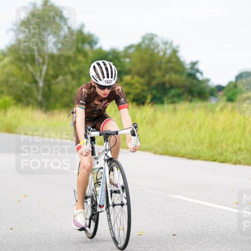 31.08.2025 - Elbe Triathlon Hamburg Michael Burmester http://msf.ph/oto/8685253 31.08.2025 12:36:51 Radfahren 1637, 1659 meine-sportfotos.de