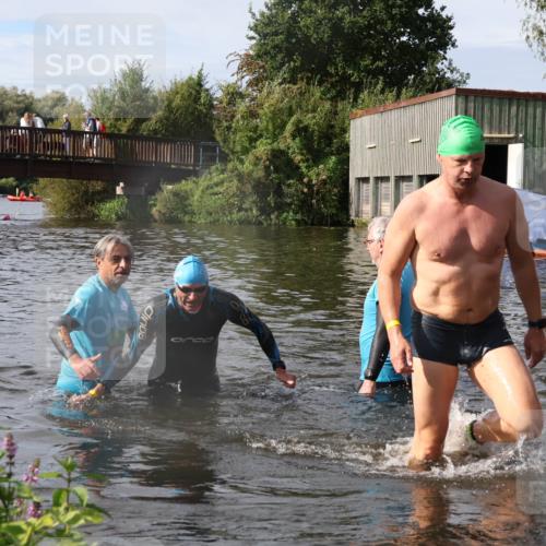 31.08.2025 - Elbe Triathlon Hamburg Luisa Fischer http://msf.ph/oto/8685255 31.08.2025 10:34:25 Schwimmen 1276, 1339 meine-sportfotos.de