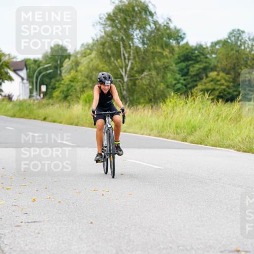 31.08.2025 - Elbe Triathlon Hamburg Michael Burmester http://msf.ph/oto/8685261 31.08.2025 12:37:34 Radfahren 1654, 1663 meine-sportfotos.de