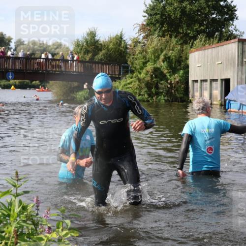 31.08.2025 - Elbe Triathlon Hamburg Luisa Fischer http://msf.ph/oto/8685263 31.08.2025 10:34:26 Schwimmen 1276, 1339 meine-sportfotos.de