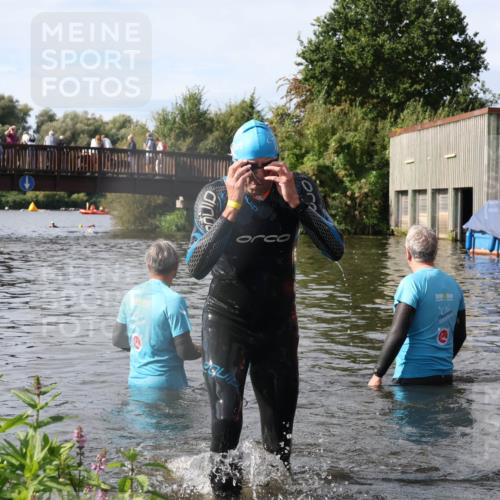 31.08.2025 - Elbe Triathlon Hamburg Luisa Fischer http://msf.ph/oto/8685267 31.08.2025 10:34:27 Schwimmen 1276, 1339 meine-sportfotos.de