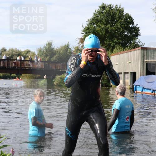 31.08.2025 - Elbe Triathlon Hamburg Luisa Fischer http://msf.ph/oto/8685270 31.08.2025 10:34:28 Schwimmen 1276, 1339 meine-sportfotos.de