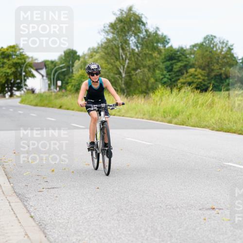 31.08.2025 - Elbe Triathlon Hamburg Michael Burmester http://msf.ph/oto/8685272 31.08.2025 12:37:36 Radfahren 1654, 1663 meine-sportfotos.de