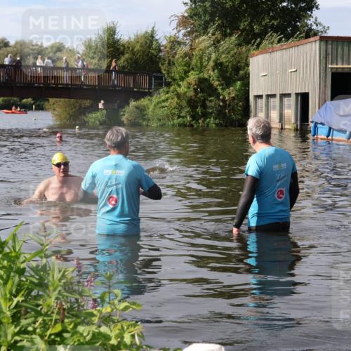 31.08.2025 - Elbe Triathlon Hamburg Luisa Fischer http://msf.ph/oto/8685276 31.08.2025 10:35:08 Schwimmen  meine-sportfotos.de