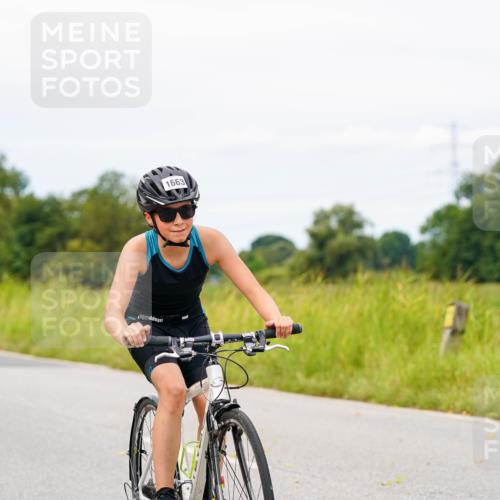 31.08.2025 - Elbe Triathlon Hamburg Michael Burmester http://msf.ph/oto/8685278 31.08.2025 12:37:37 Radfahren 1654, 1663 meine-sportfotos.de