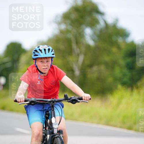 31.08.2025 - Elbe Triathlon Hamburg Michael Burmester http://msf.ph/oto/8685289 31.08.2025 12:38:18 Radfahren 1638, 1642 meine-sportfotos.de