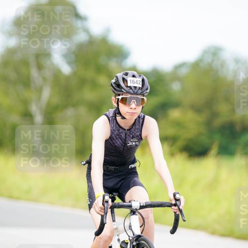 31.08.2025 - Elbe Triathlon Hamburg Michael Burmester http://msf.ph/oto/8685297 31.08.2025 12:38:25 Radfahren 1642 meine-sportfotos.de