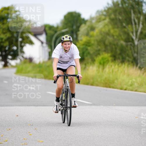 31.08.2025 - Elbe Triathlon Hamburg Michael Burmester http://msf.ph/oto/8685315 31.08.2025 12:39:30 Radfahren 1665 meine-sportfotos.de