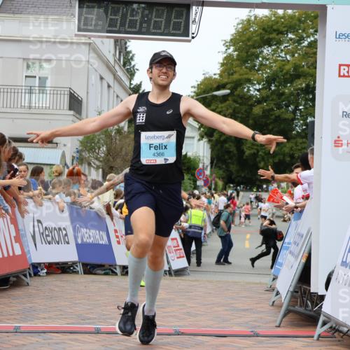 31.08.2025 - 21. Blankeneser Heldenlauf Strokosch-Dieckow http://msf.ph/oto/8685323 31.08.2025 12:00:58 Ziel 4366, 4007 meine-sportfotos.de